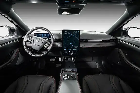 Ford Mustang Mach-E 2022 photo 3