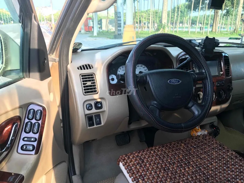 Ford Escape 2004 photo 5