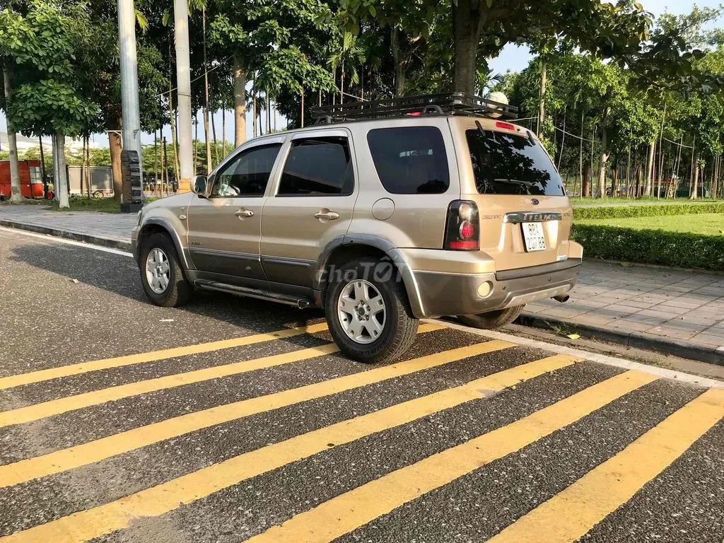 Ford Escape 2004 photo 4