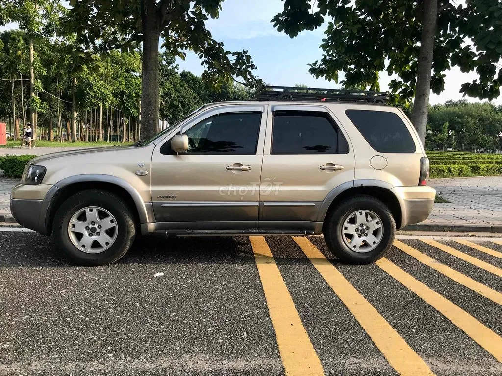 Ford Escape 2004 photo 3