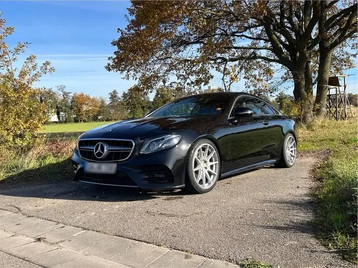 Mercedes-Benz E300 Coupé