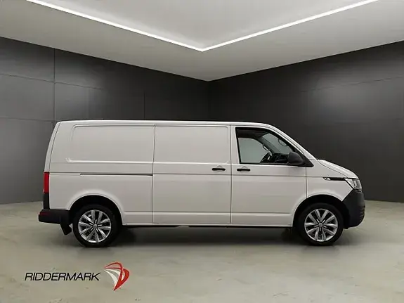Volkswagen Transporter 2023 photo 2