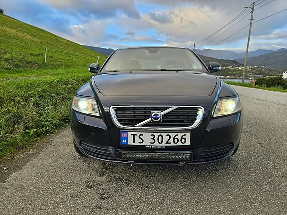 Volvo S40 2010 photo 3