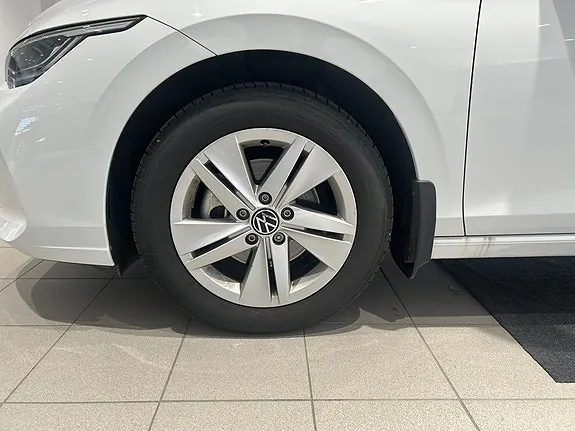Volkswagen Golf I 2026 photo 4