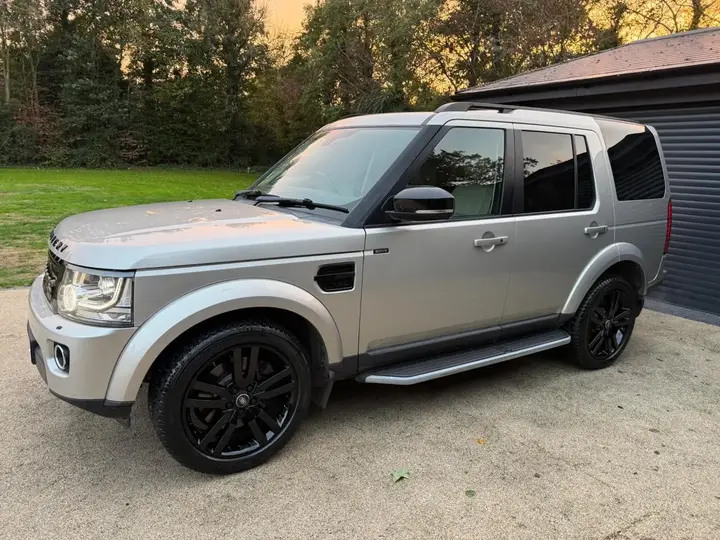 Land Rover Discovery 4 2015 photo 3