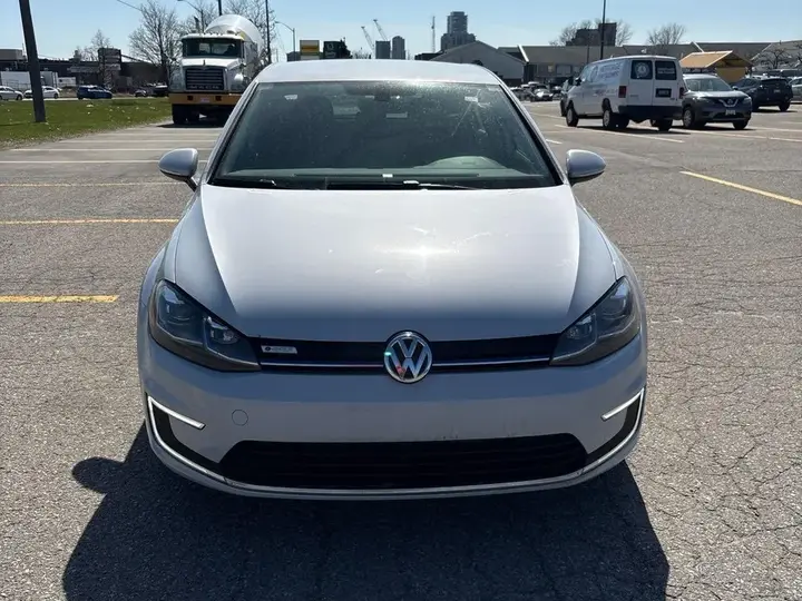 Volkswagen E-Golf 2017 photo 4