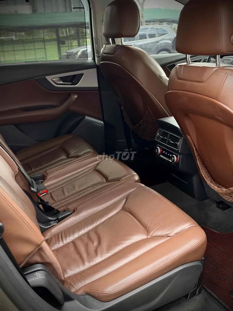 Audi Q7 2016 photo 4