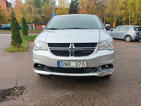 Dodge Grand Caravan 2012 photo 2
