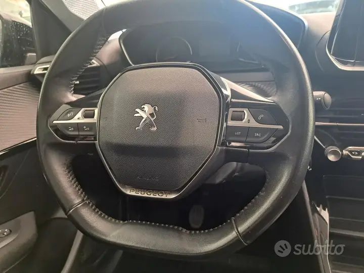 Peugeot 208 2023 photo 4