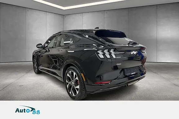 Ford Mustang Mach-E 2023 photo 3