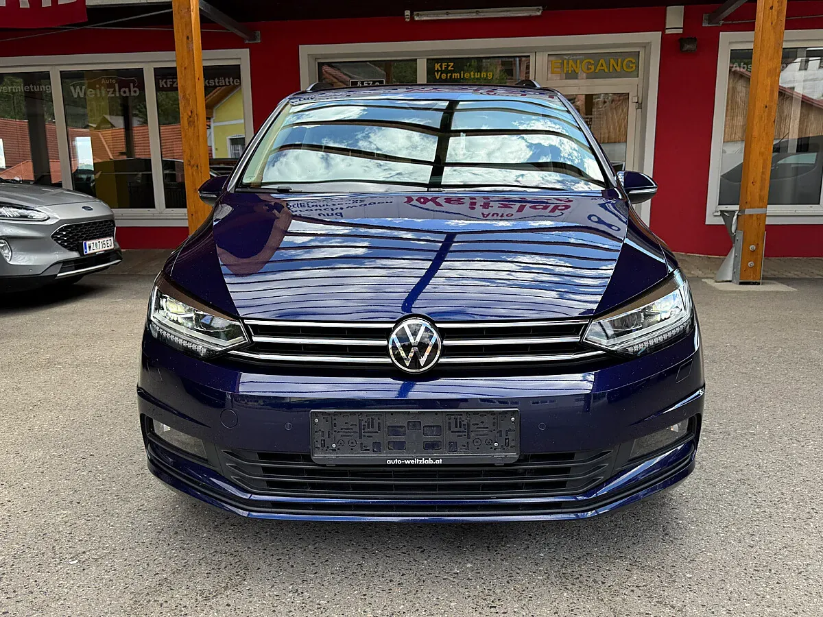 Volkswagen Touran 2022 photo 2