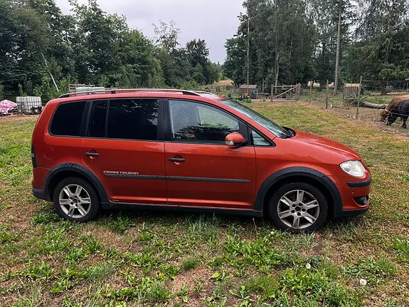 Volkswagen Touran Cross