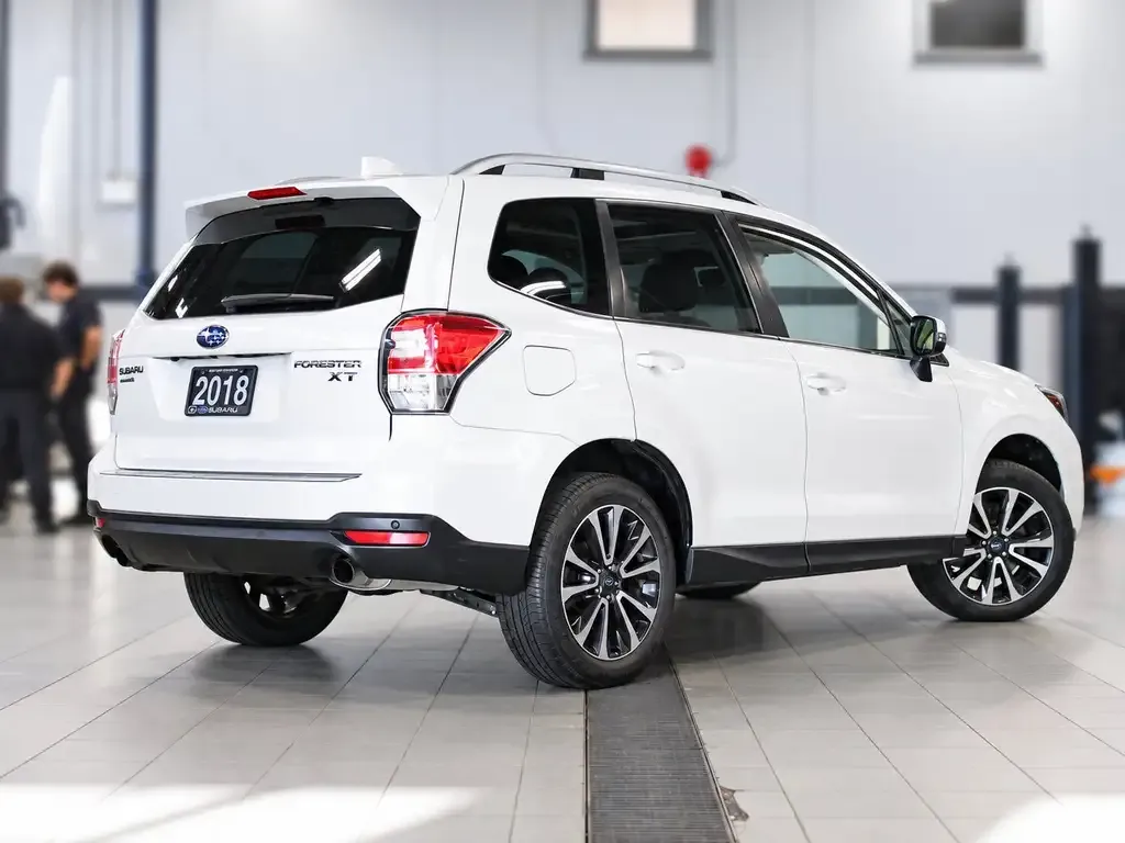 Subaru Forester 2018 photo 2