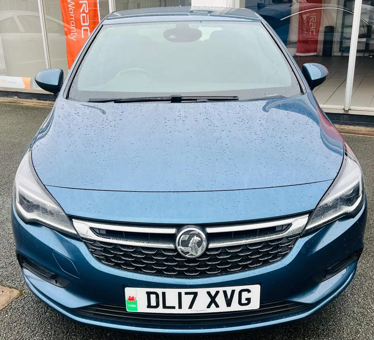 Vauxhall Astra 2017 photo 2