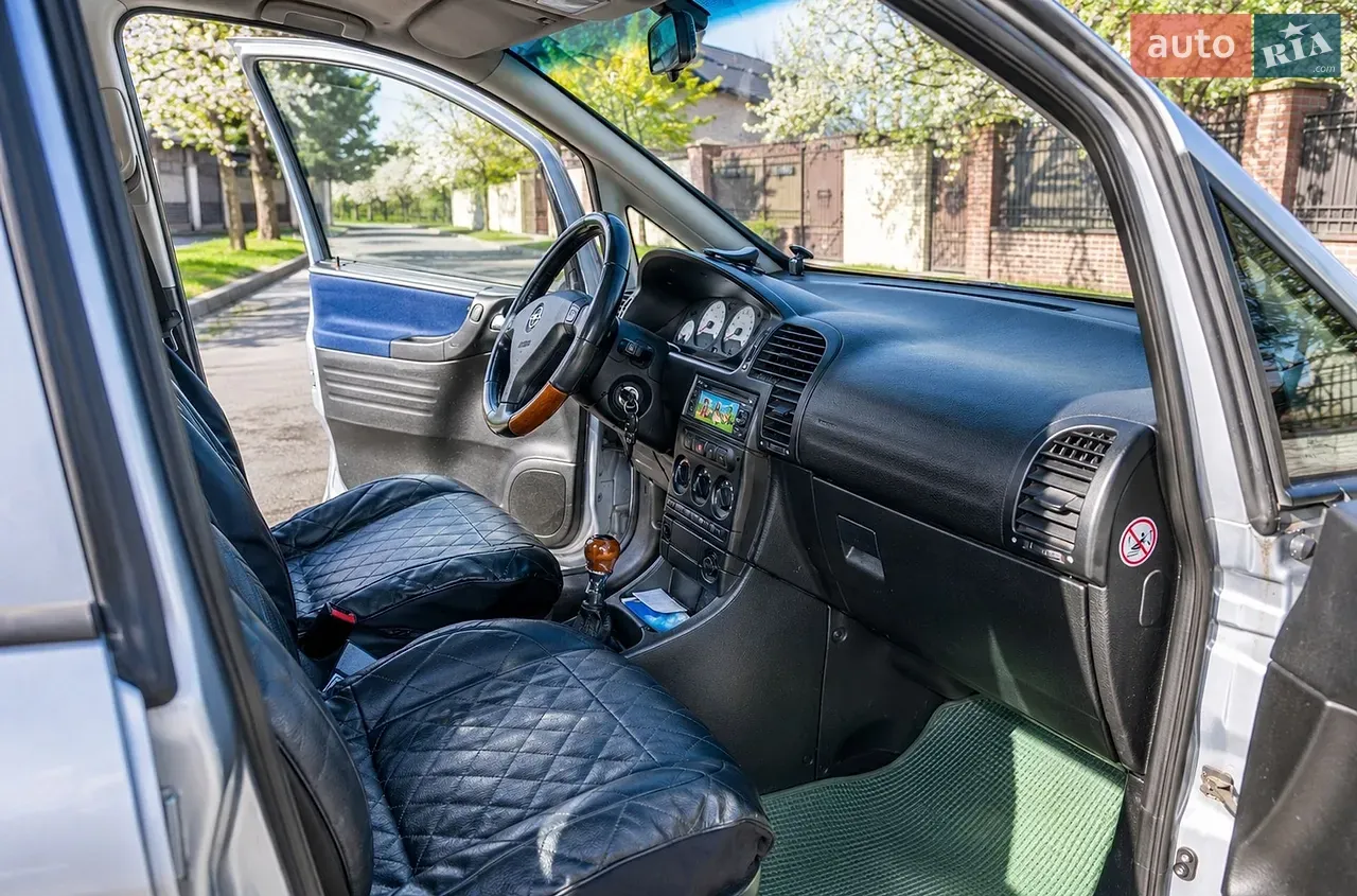 Opel Zafira 2000 photo 3