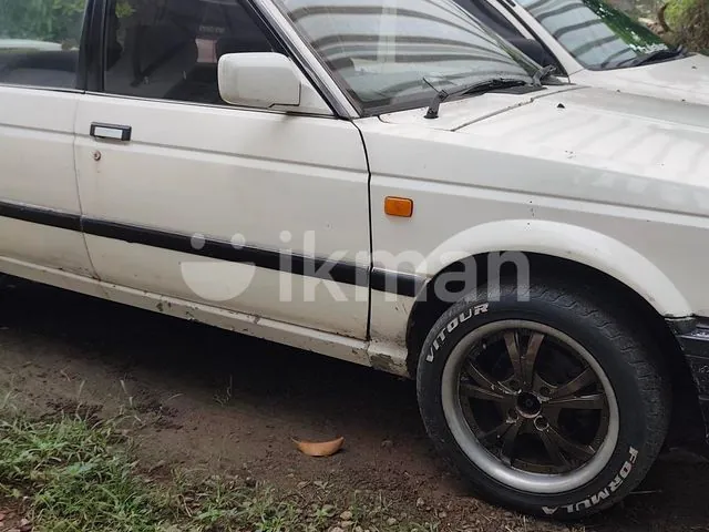 Nissan Sunny 1985 photo 2