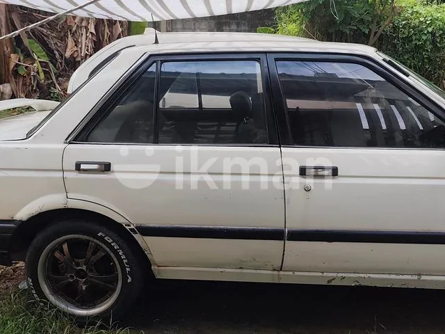 Nissan Sunny 1985 photo 3