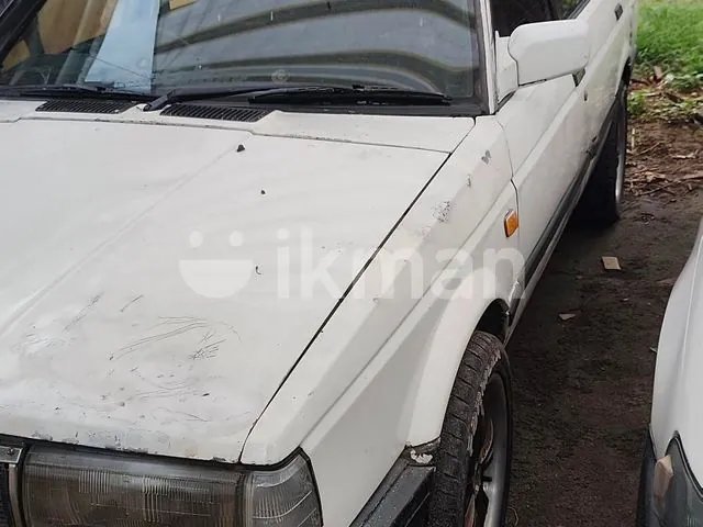 Nissan Sunny 1985 photo 4