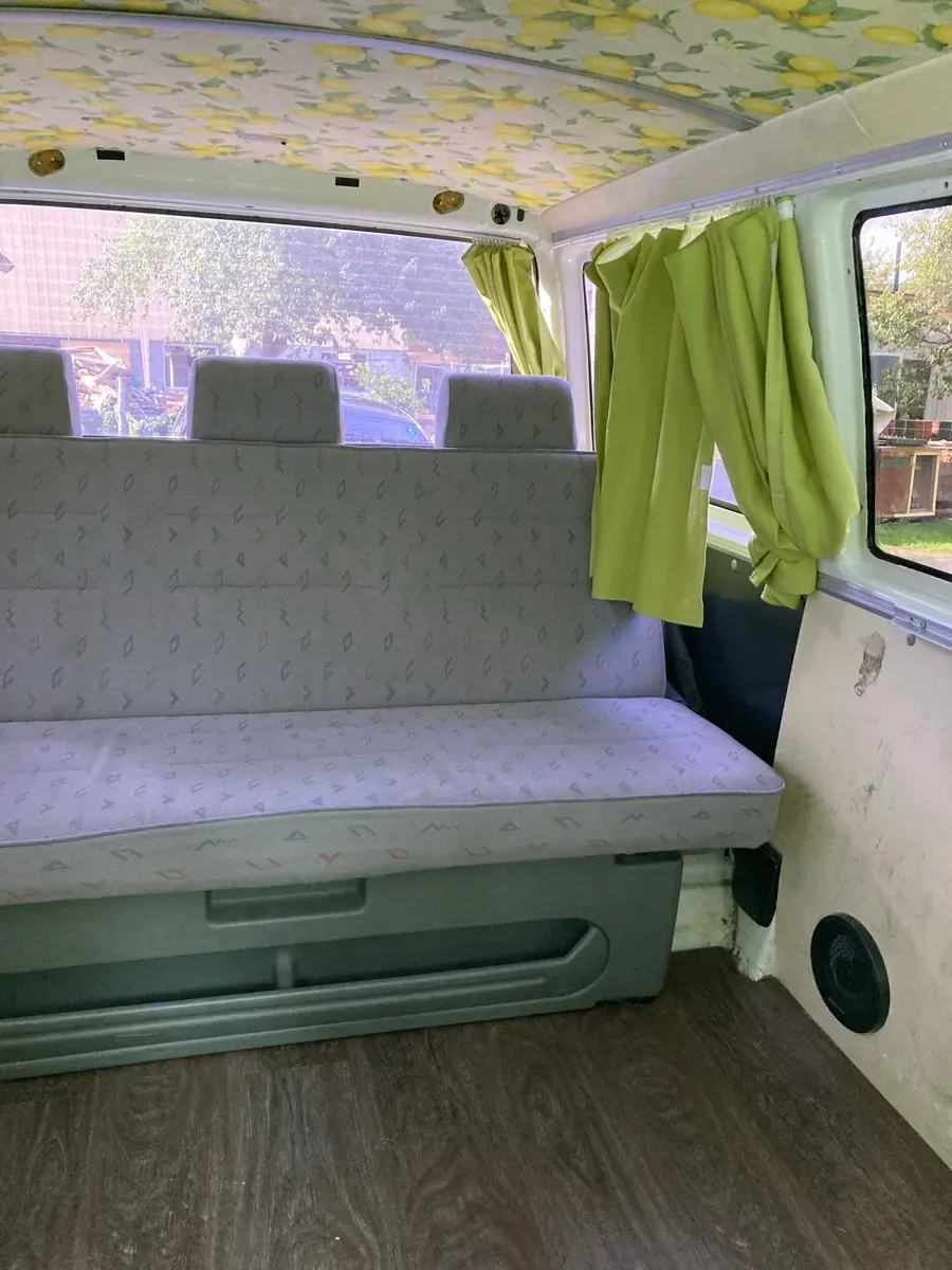 Volkswagen T4 2000 photo 3