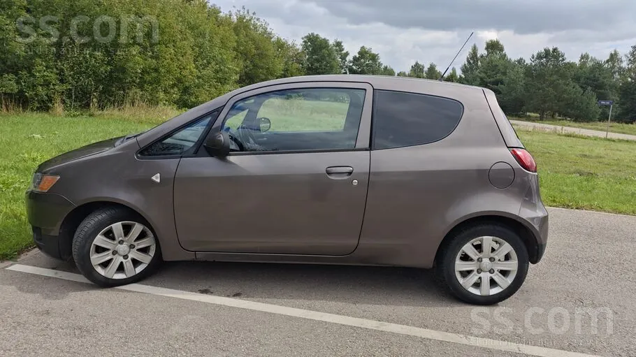 Mitsubishi Colt 2012 photo 3