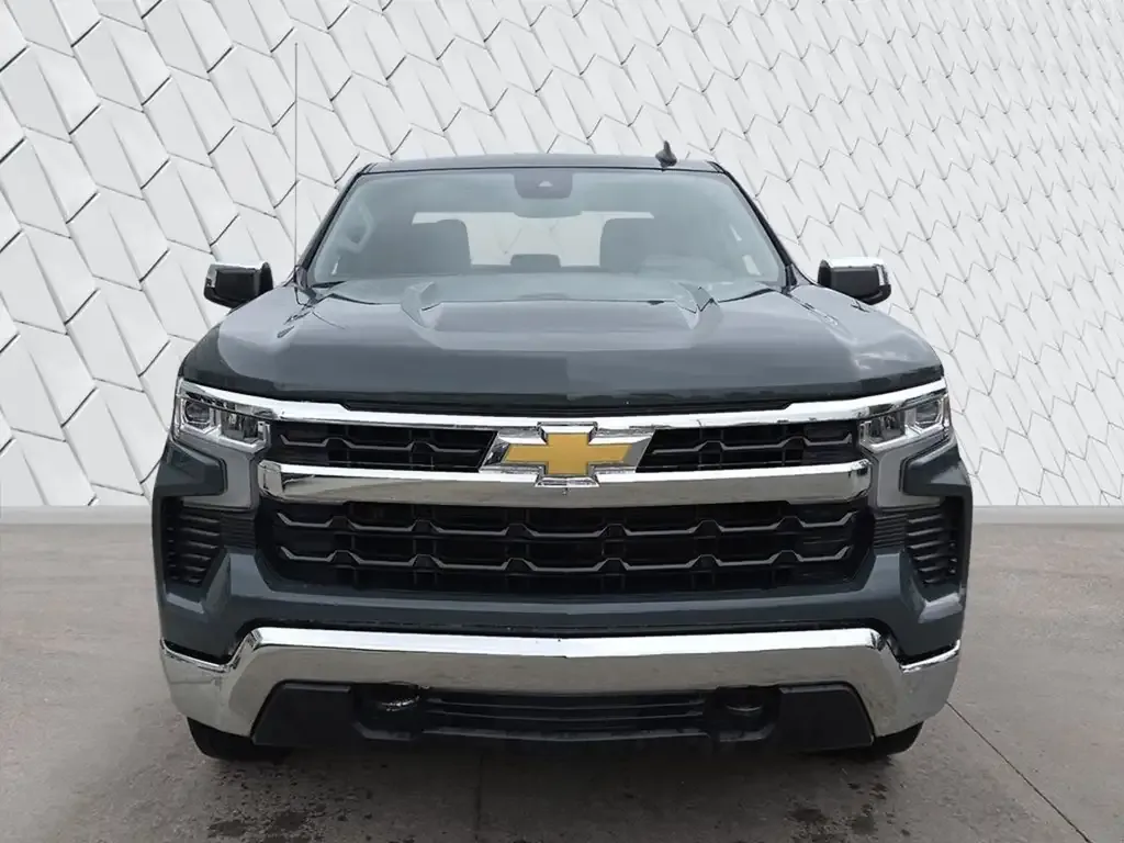Chevrolet Silverado 1500 2025 photo 2