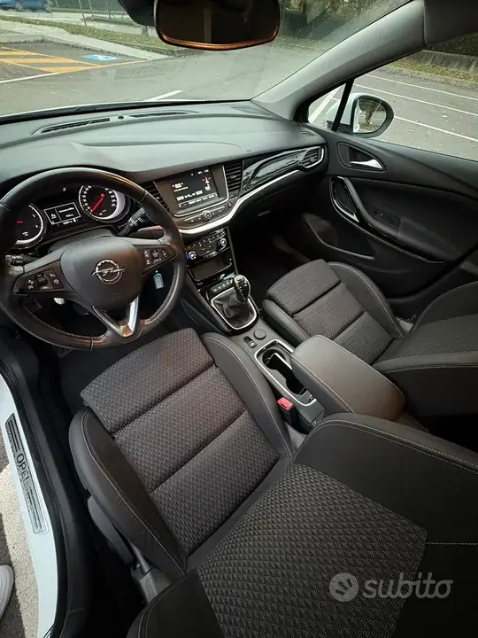 Opel Astra 2019 photo 5