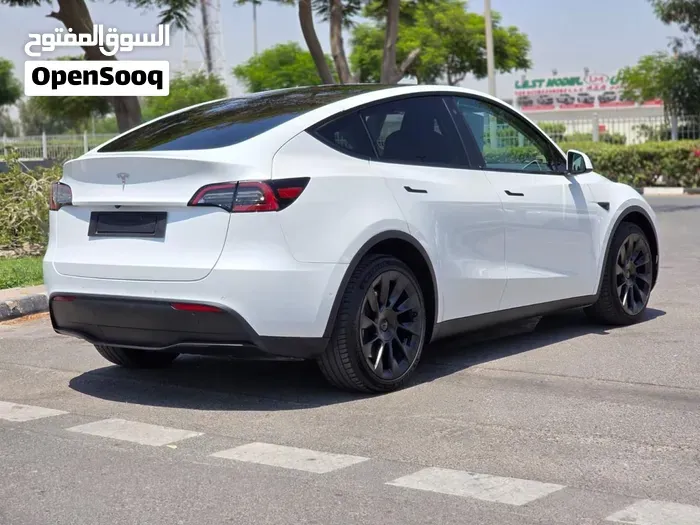 Tesla Model Y 2023 photo 5