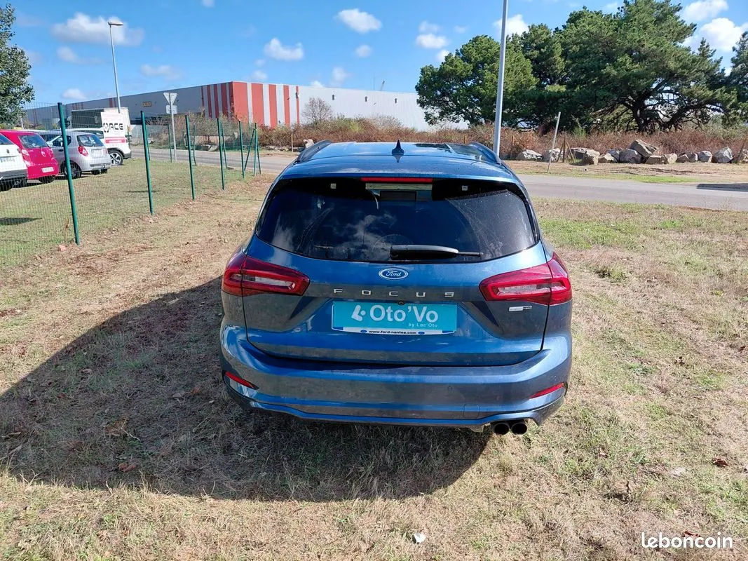 Ford Focus 2023 photo 4