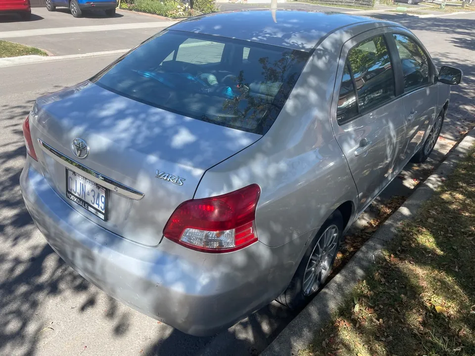 Toyota Yaris 2009 photo 3