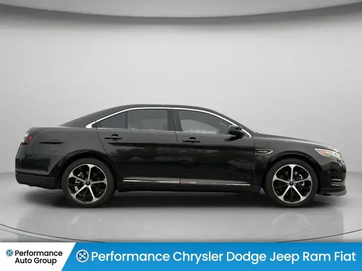 Ford Taurus 2015 photo 4