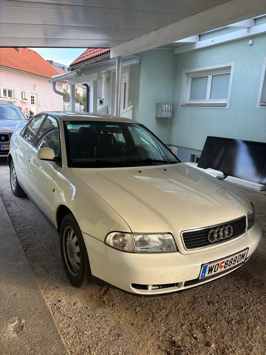 Audi A4 1998 photo 2