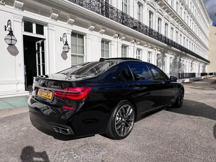 BMW 7 Series 2017 photo 4
