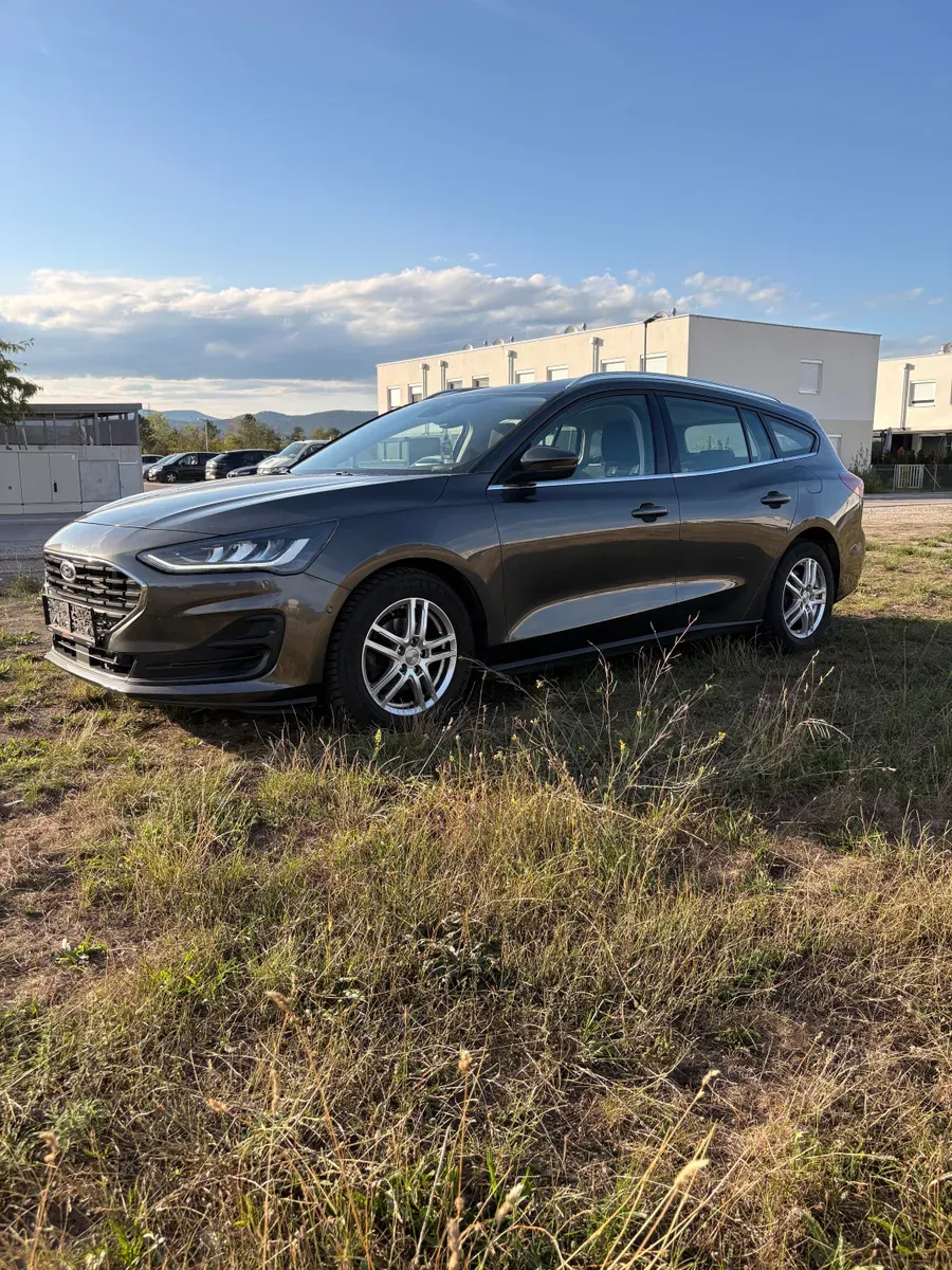 Ford Focus 2022 photo 2