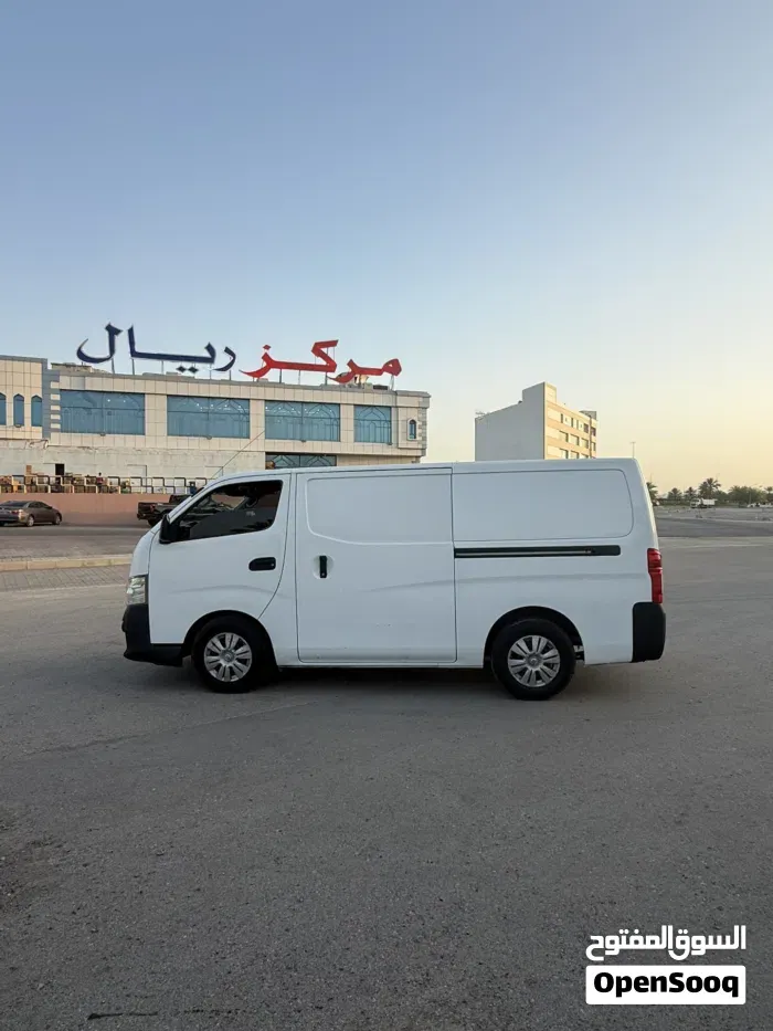 Nissan Urvan 2020 photo 3