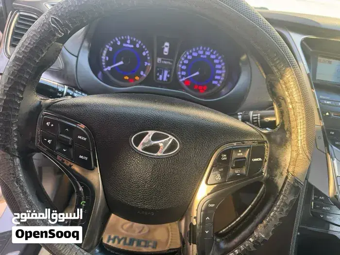 Hyundai Azera 2012 photo 3