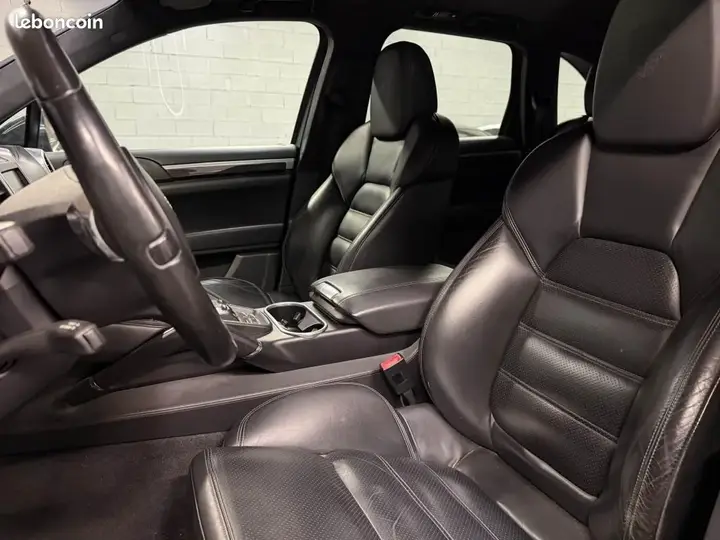 Porsche Cayenne 2010 photo 4