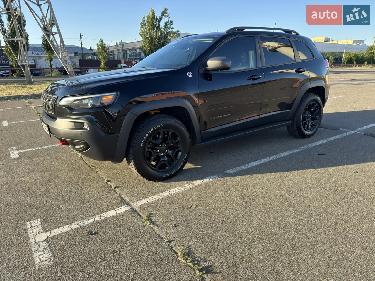 Jeep Cherokee 2019 photo 2