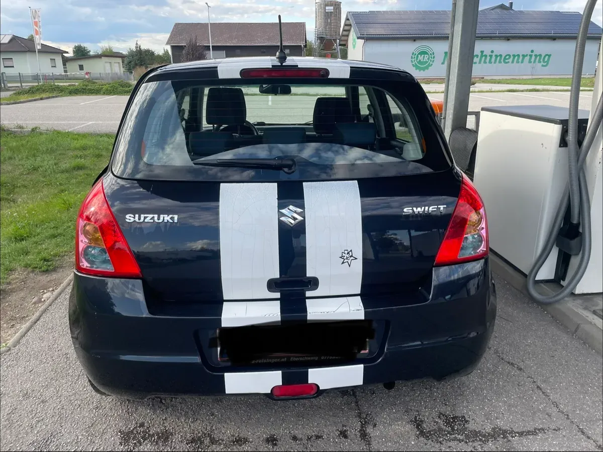 Suzuki Swift 2008 photo 2