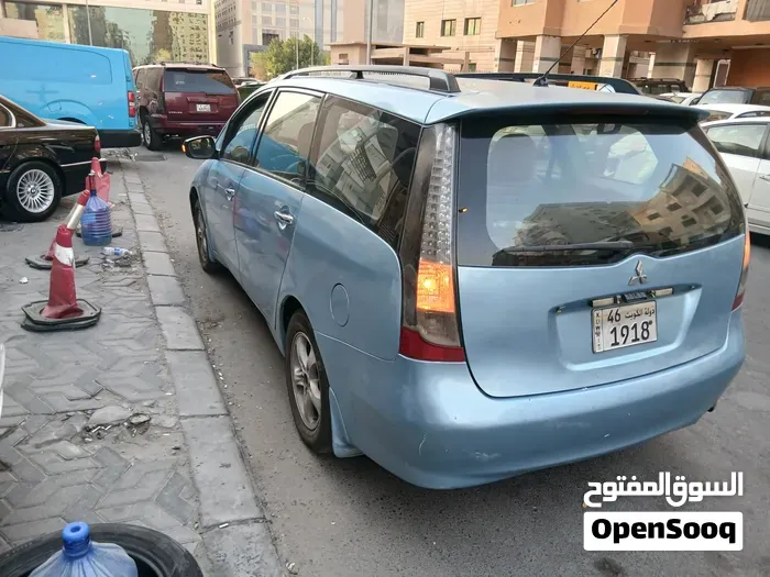 Mitsubishi Grandis 2006 photo 4