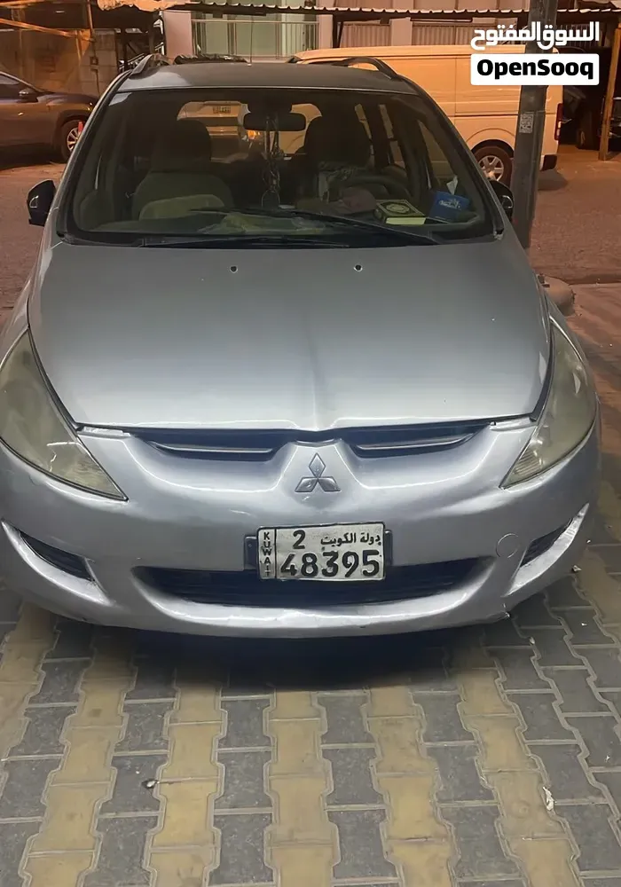 Mitsubishi Grandis 2006 photo 5
