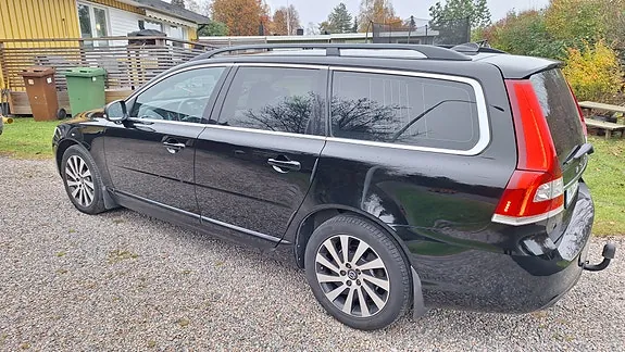 Volvo V70 2015 photo 2