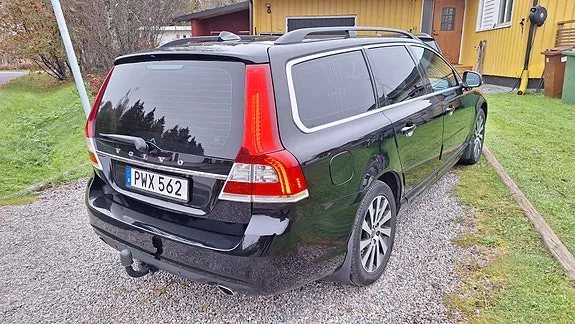 Volvo V70 2015 photo 3