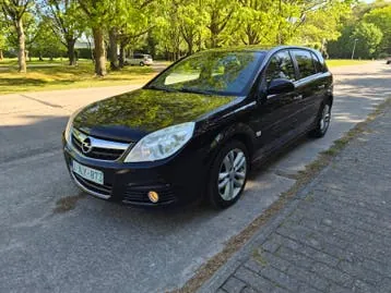 Opel Signum 2010 photo 2