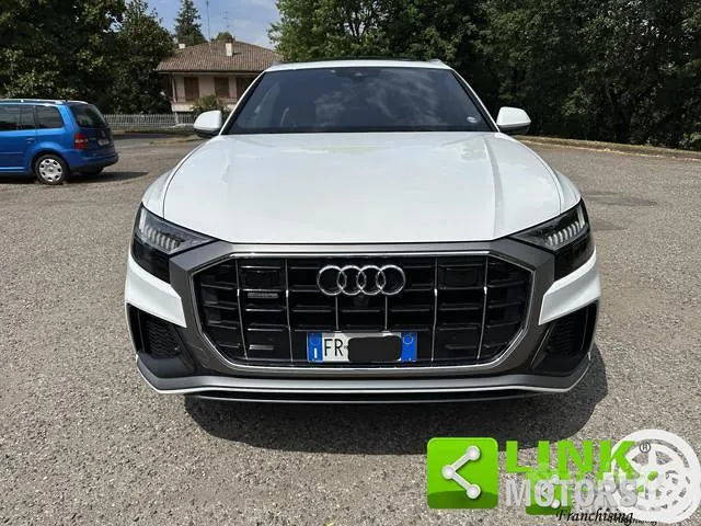 Audi Q8 2018 photo 2