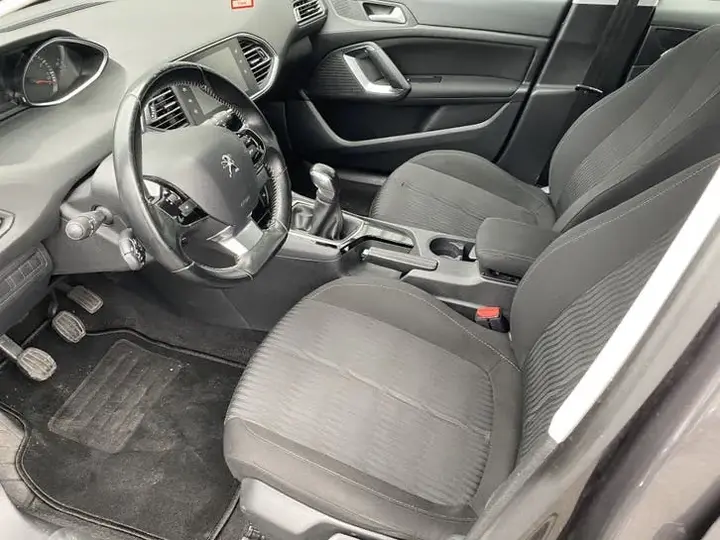 Peugeot 308 2016 photo 3