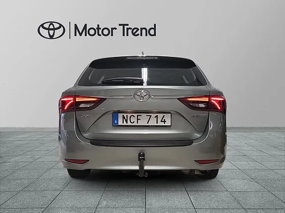 Toyota Avensis 2016 photo 4