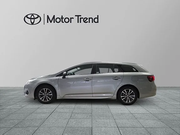 Toyota Avensis 2016 photo 3