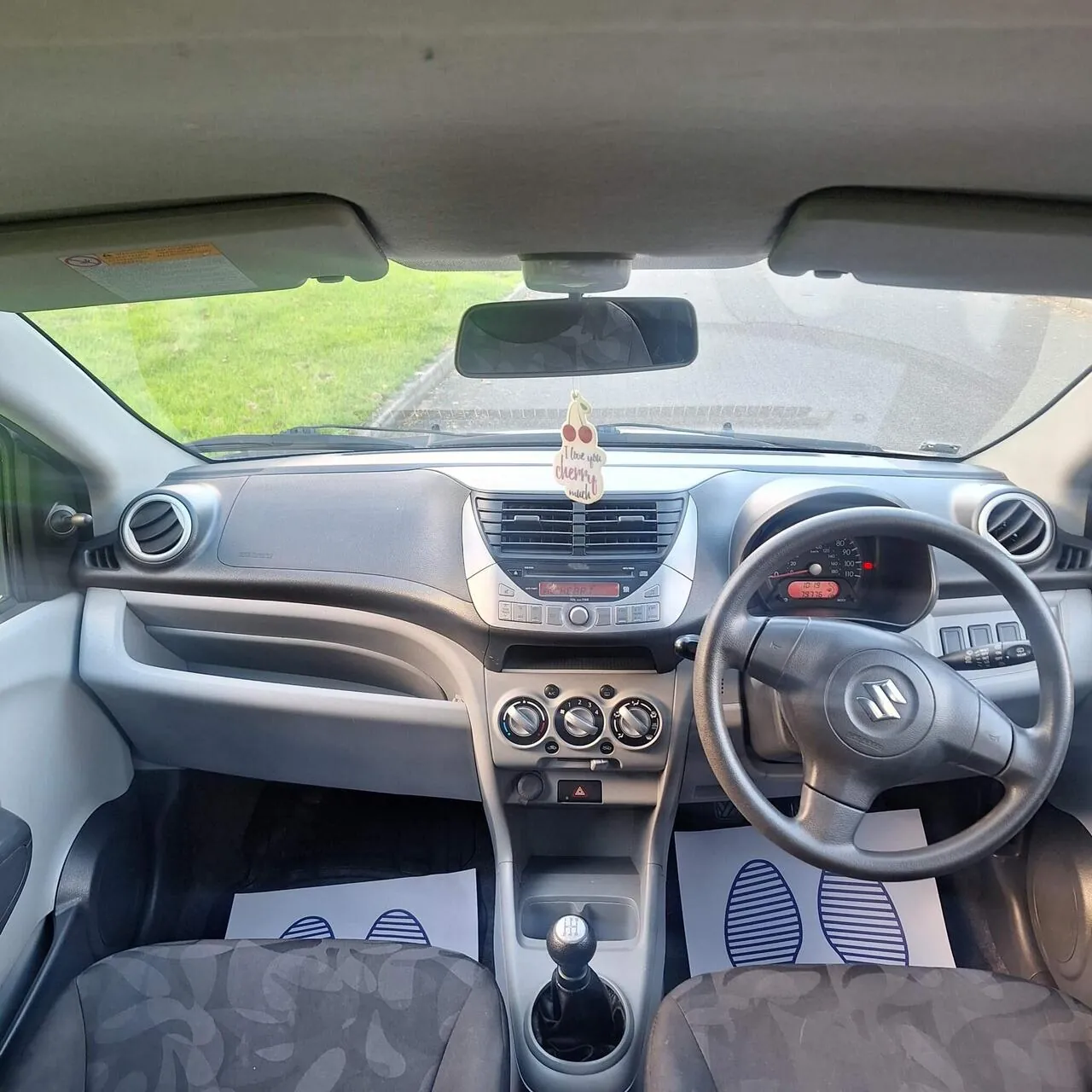 Suzuki Alto 2010 photo 2