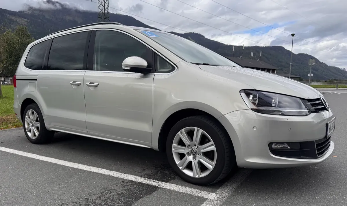Volkswagen Sharan 2011 photo 3