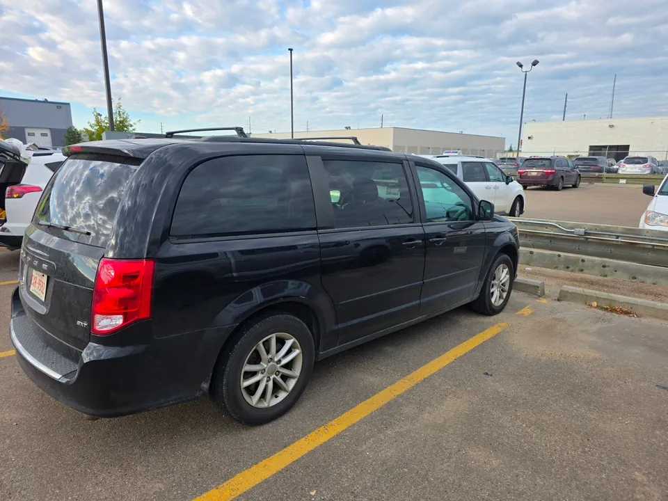 Dodge Grand Caravan 2016 photo 3